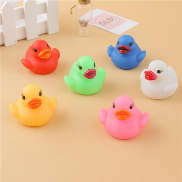 6Pcs/Set Cute LED Flashing Light Floating Duck Bath Tub Shower Rubber Toy for Kids BM88